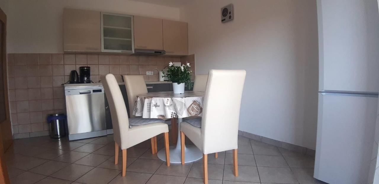 Apartman Lidija Linardići Exterior foto